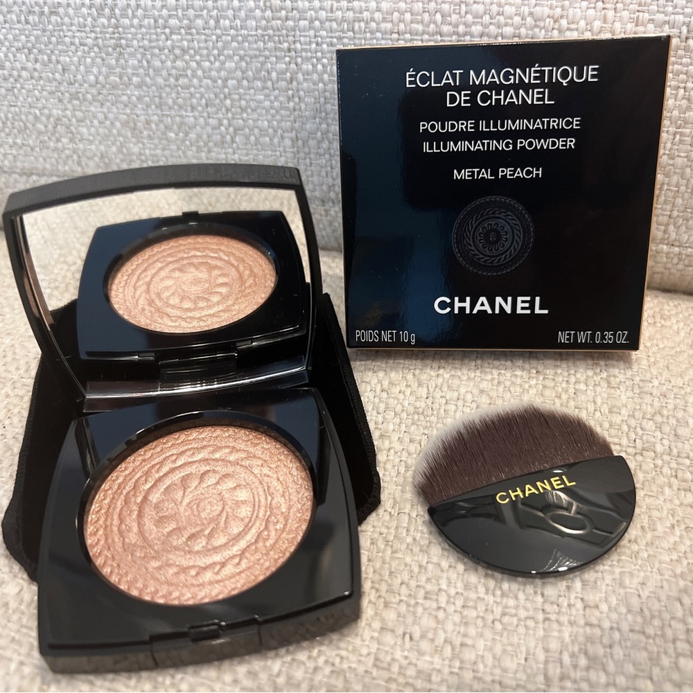 CHANEL ILLUMINATING POWDER